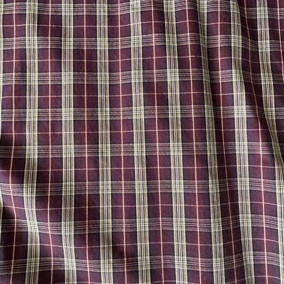Eddie Bauer Men's wrinkle free relaxed fit plaid button up - Picture 2 of 5